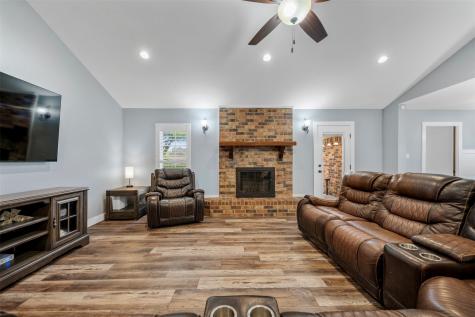 3911 N Elm Road Santa Fe TX 77517