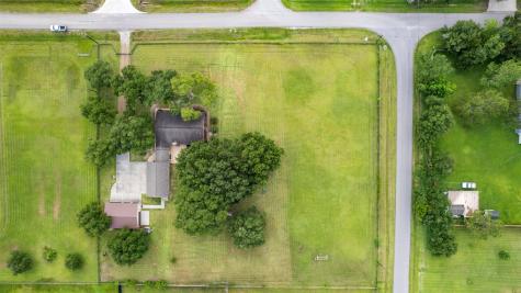 3911 N Elm Road Santa Fe TX 77517