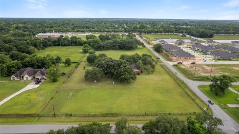 3911 N Elm Road Santa Fe TX 77517