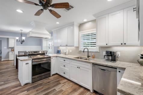 3911 N Elm Road Santa Fe TX 77517