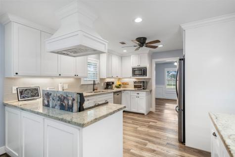 3911 N Elm Road Santa Fe TX 77517