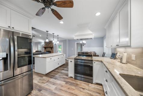 3911 N Elm Road Santa Fe TX 77517
