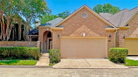 8014 Oakwood Hollow Street Houston TX 77040