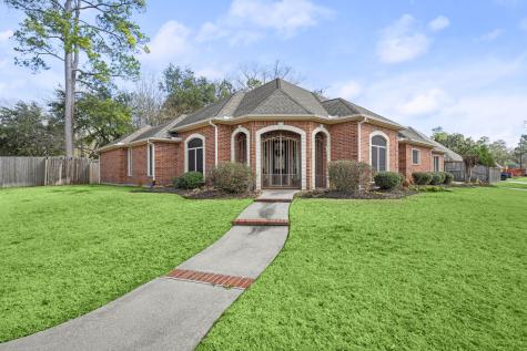 6611 Barrington Garden Houston TX 77069