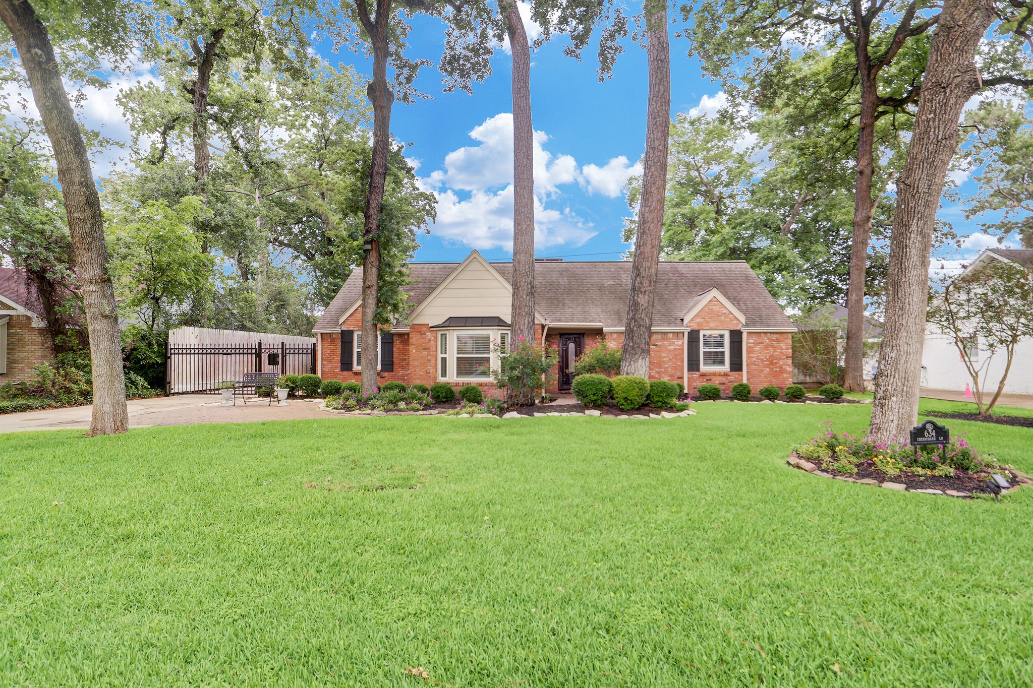 634 Cherrybark Lane Houston TX 77079