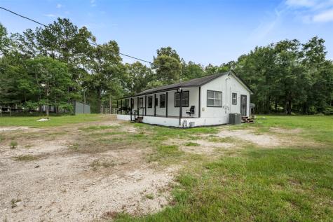 541 Trails End Drive Cleveland TX 77328