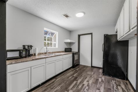 541 Trails End Drive Cleveland TX 77328