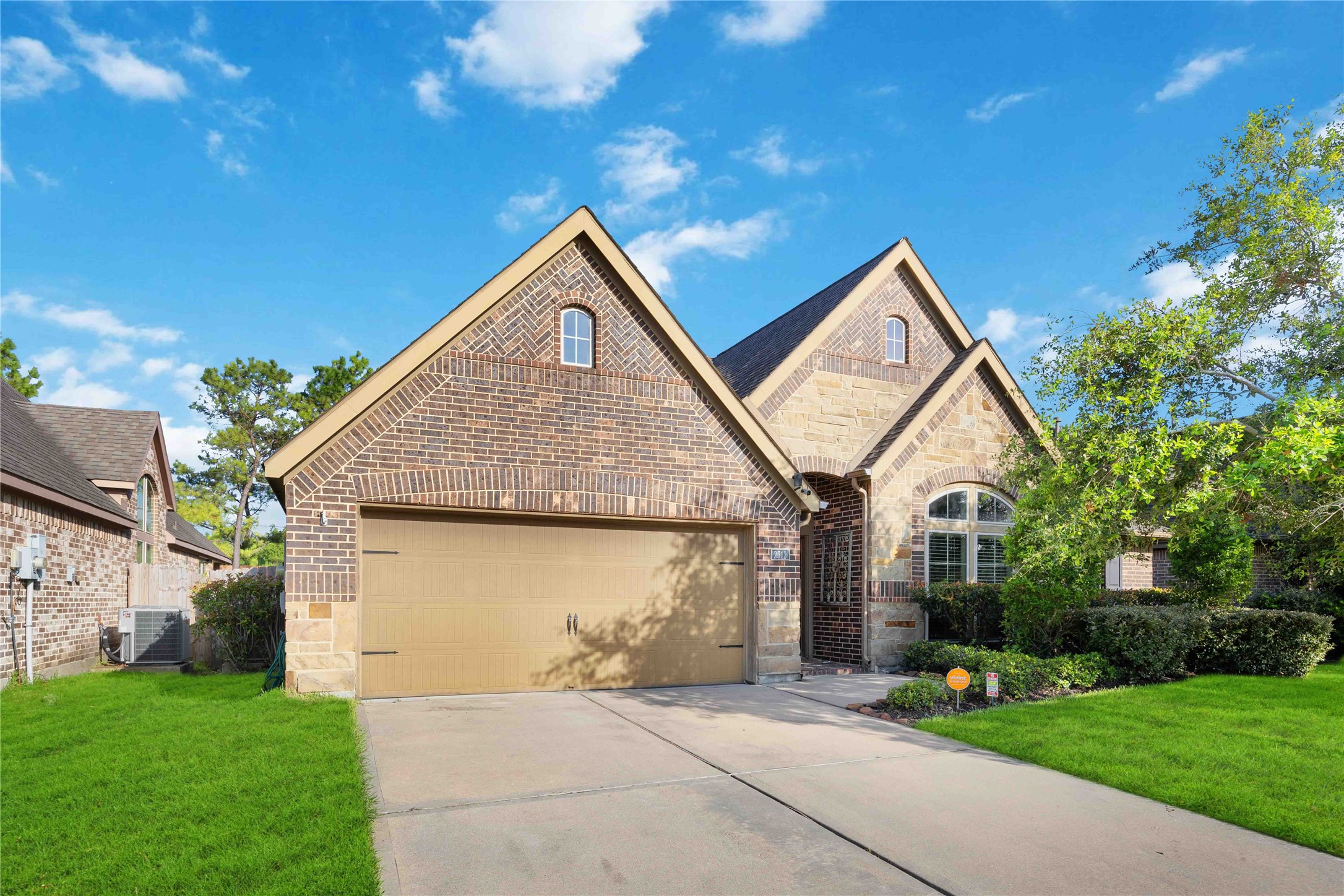 2312 Laurel Loch Lane Pearland TX 77584