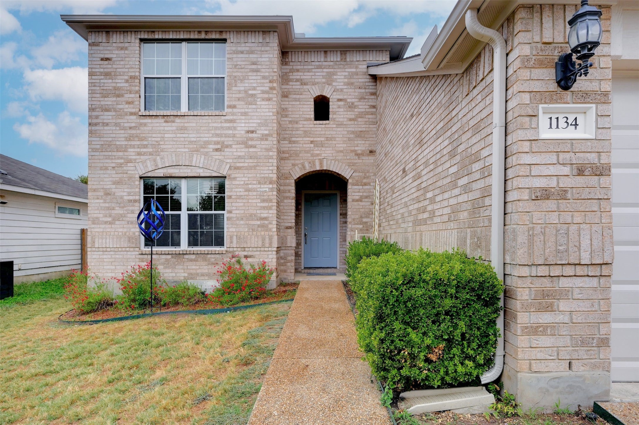 1134 Sweet Gum Kyle TX 78640