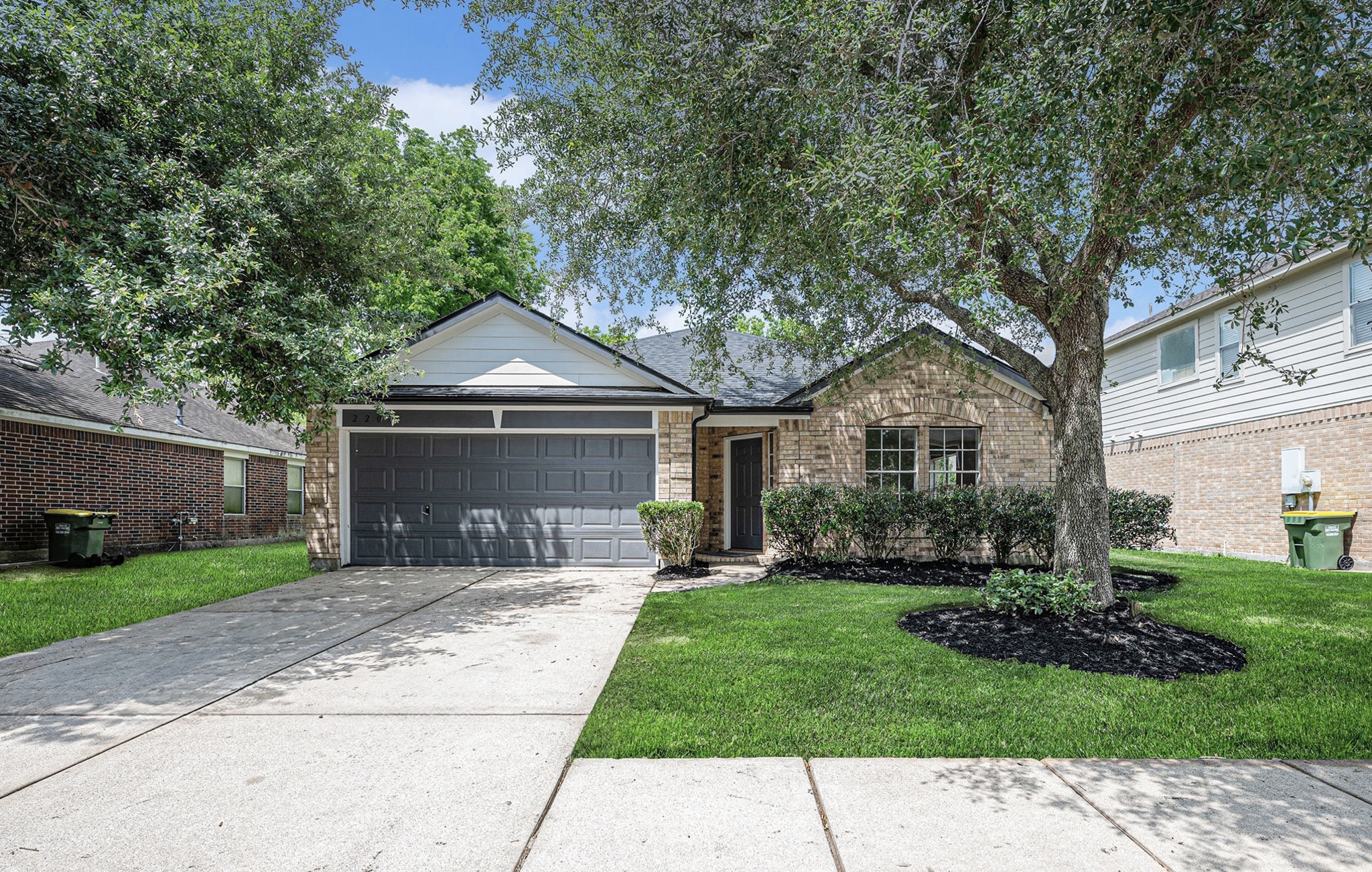 2204 Ames Street Pearland TX 77584
