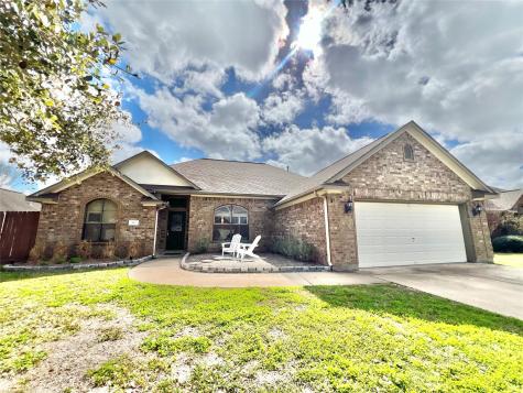 109 Warbler Court Richwood TX 77531
