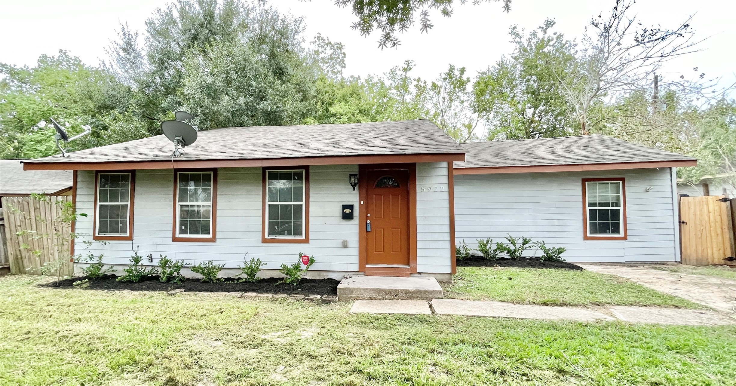 5922 Southtown Street Houston TX 77033