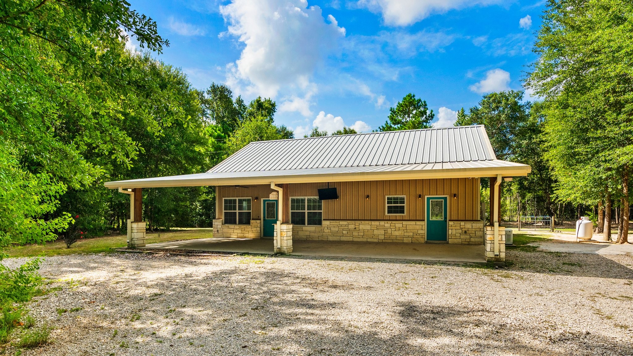 175 County Road 308a Cleveland TX 77327