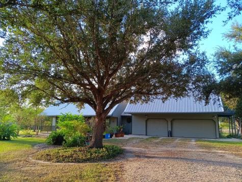 411 County Road 402 Danbury TX 77534
