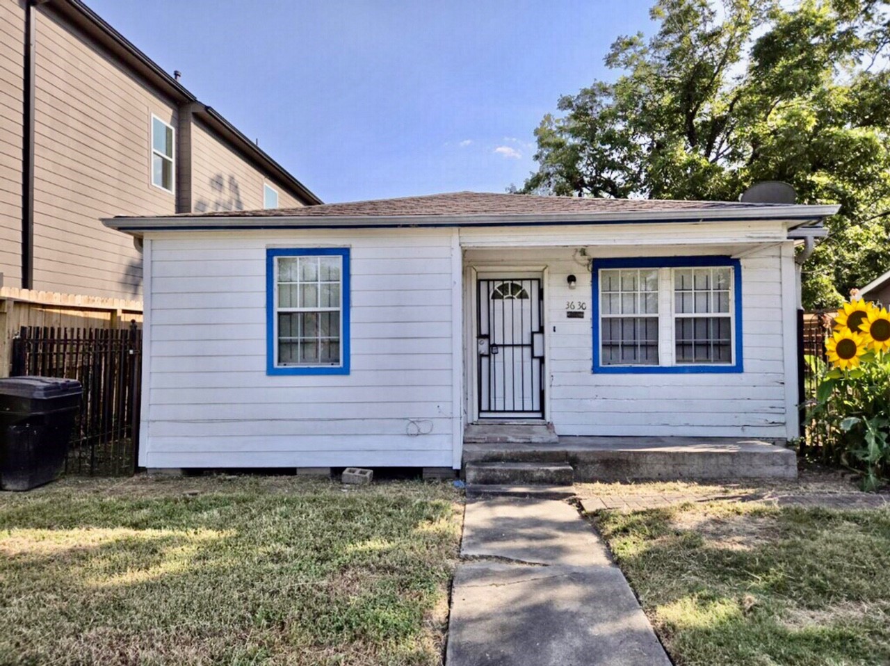 3630 Seabrook Street Houston TX 77021