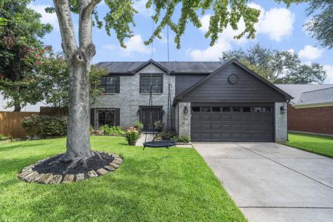 2002 Victoria Garden Drive Richmond TX 77406