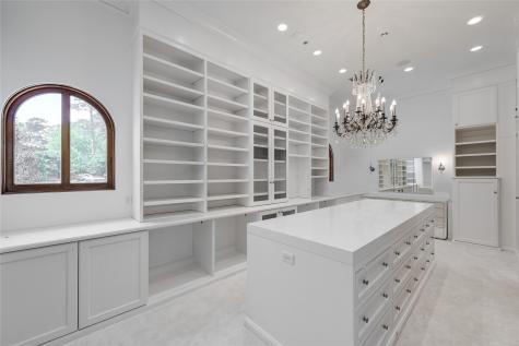 701 W Friar Tuck Lane Houston TX 77024