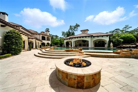 701 W Friar Tuck Lane Houston TX 77024