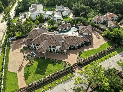 701 W Friar Tuck Lane Houston TX 77024
