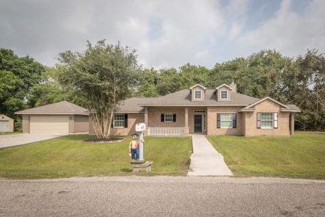 589 County Road 949c Alvin TX 77511