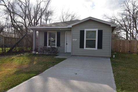 3216 Moore Avenue Bay City TX 77414