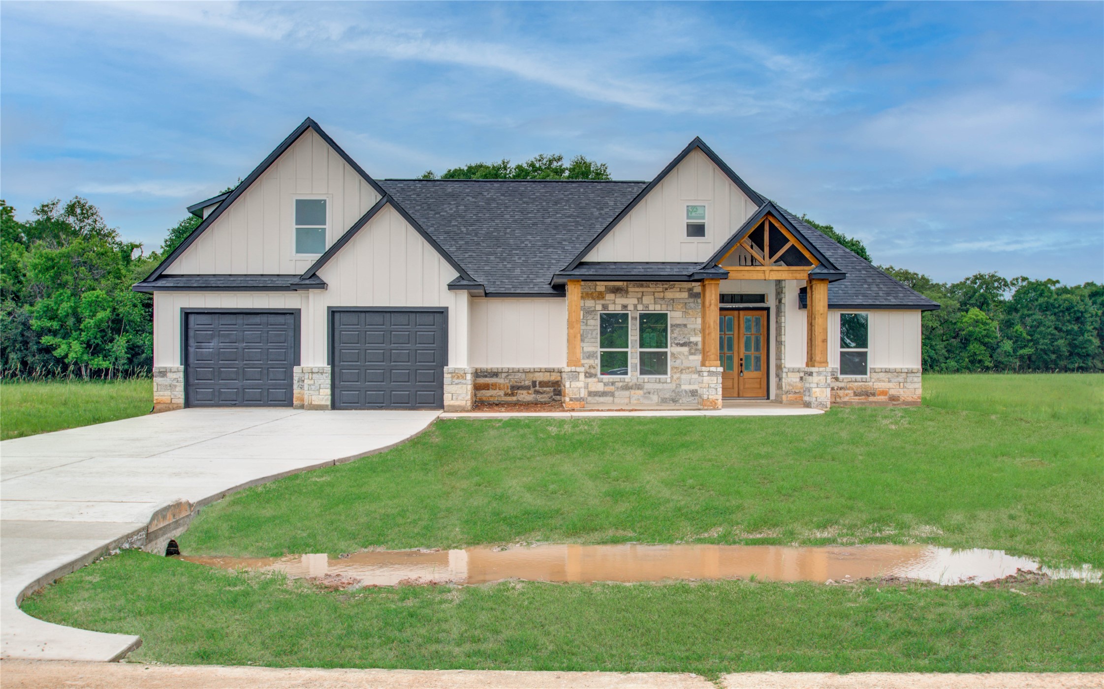 931 Chuckwagon Trail Angleton TX 77515