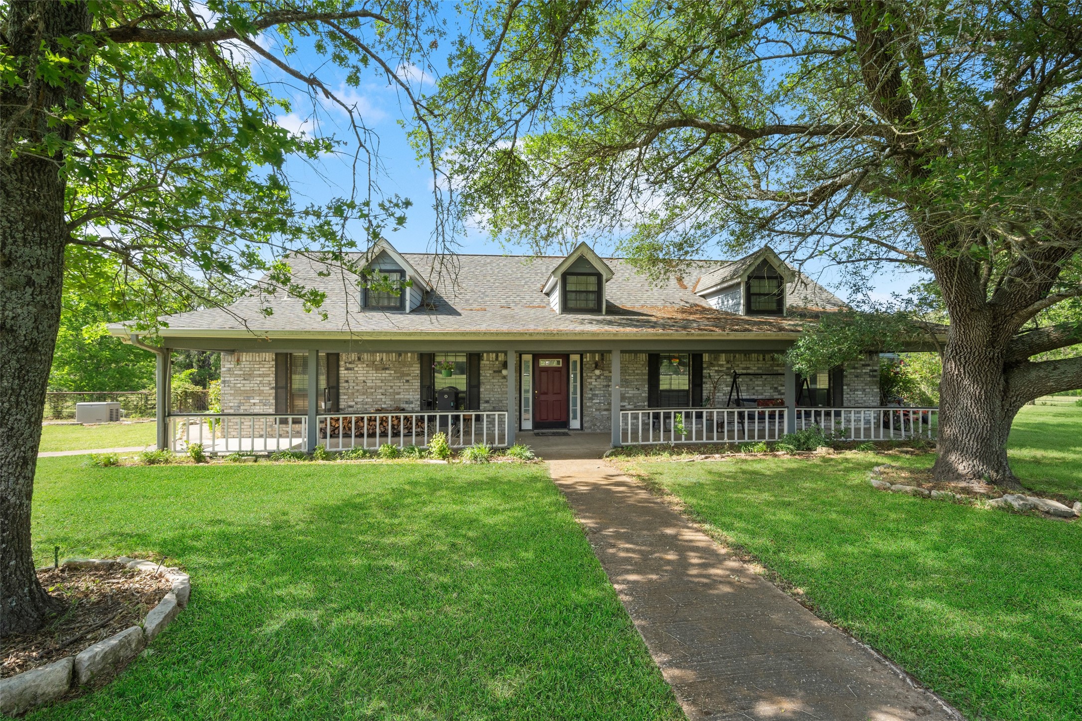 141 Robinson Road Huntsville TX 77320