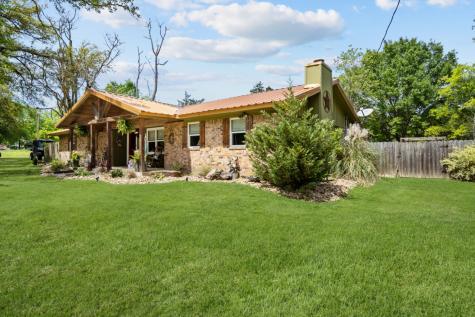 751 E Houston Street Lovelady TX 75851