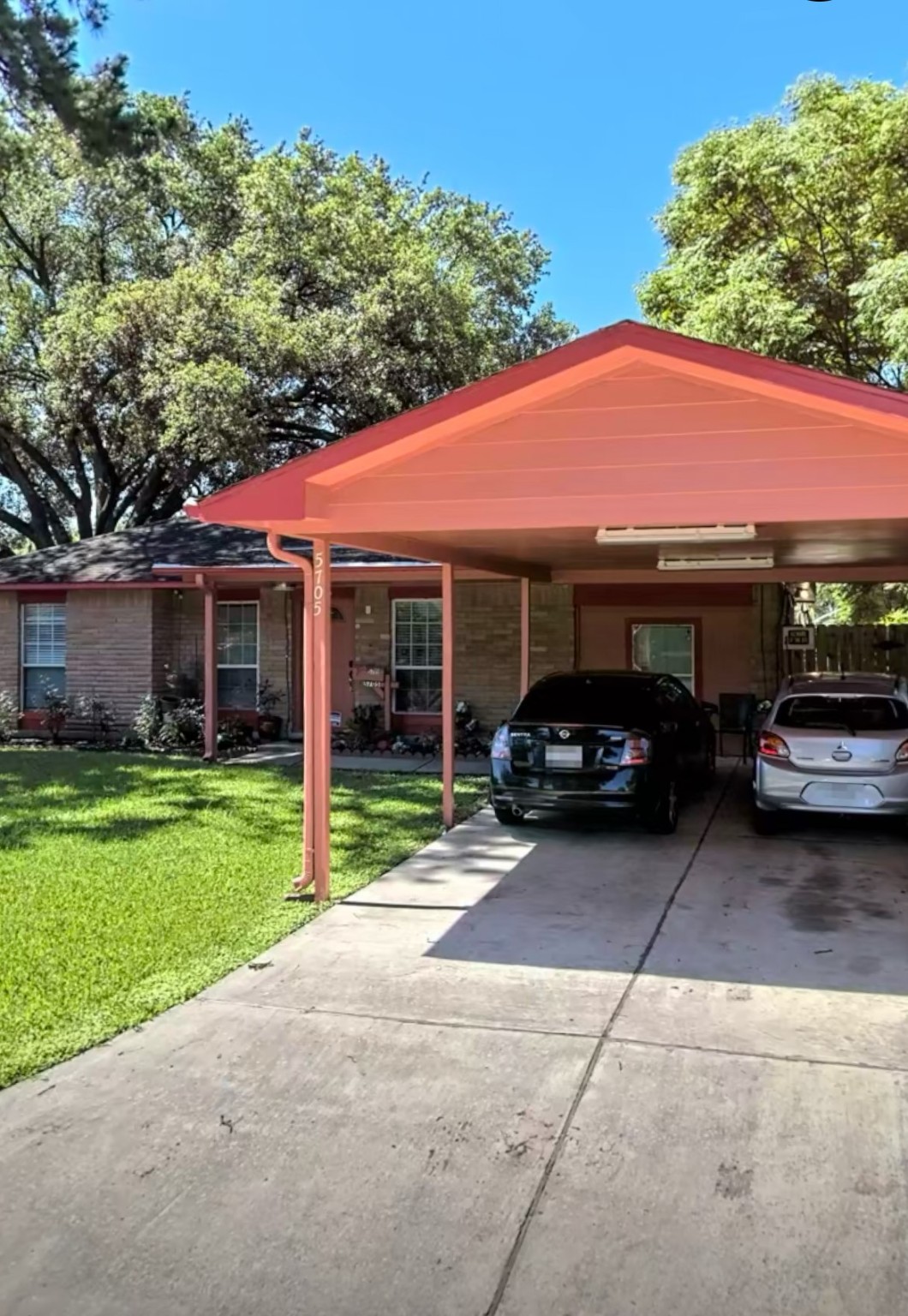 5705 Mackinaw Street Houston TX 77053