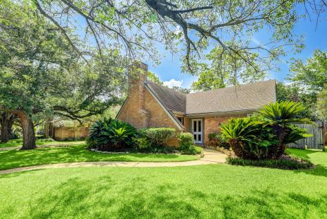2214 Woodland Springs Street Houston TX 77077