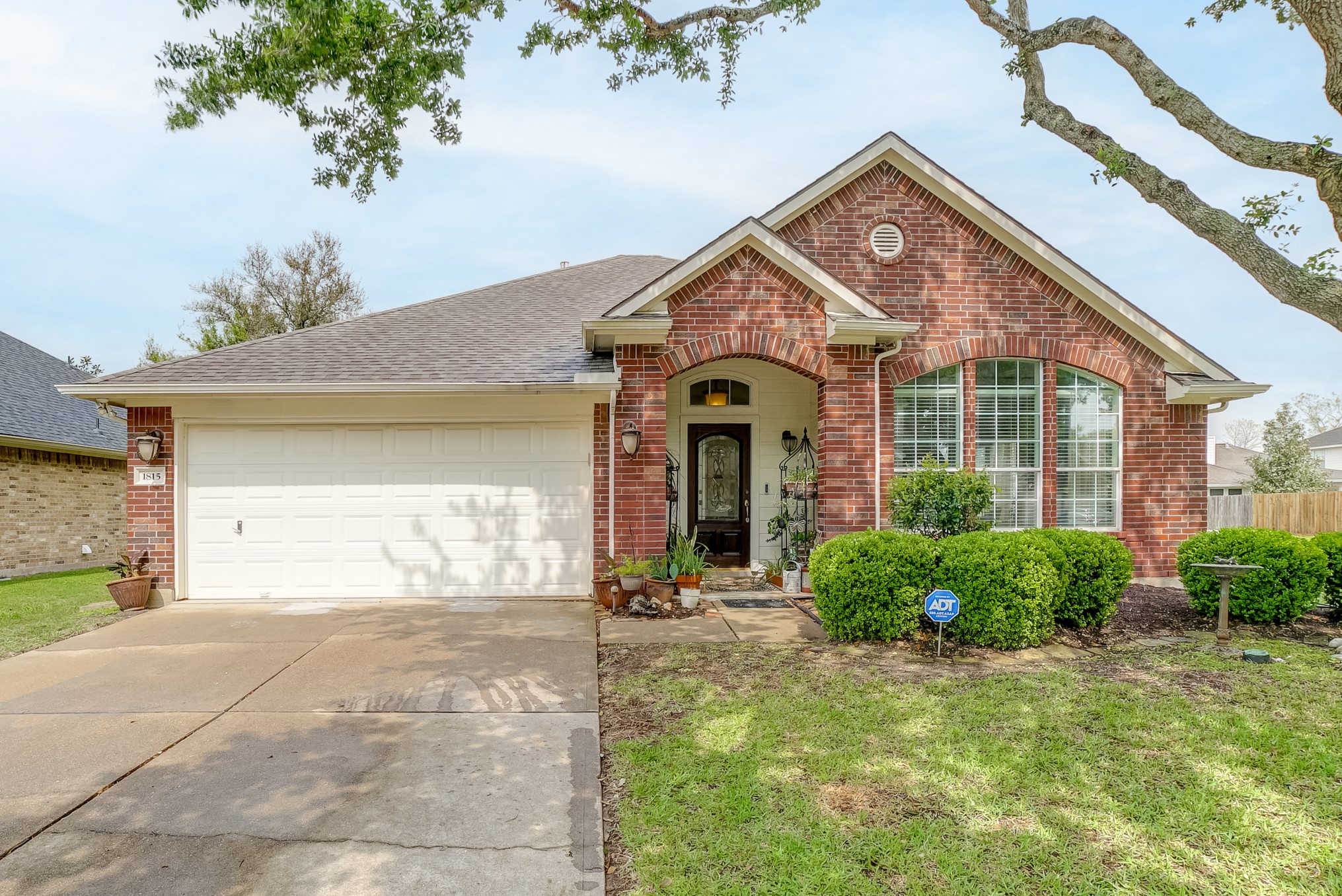 1815 Barretts Glen Drive Pearland TX 77581
