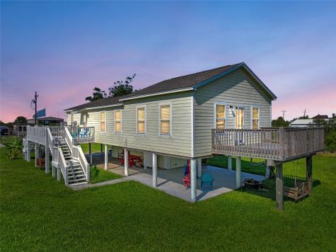 1120 N Monkhouse Drive Crystal Beach TX 77650