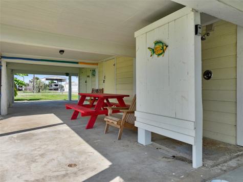 1120 N Monkhouse Drive Crystal Beach TX 77650
