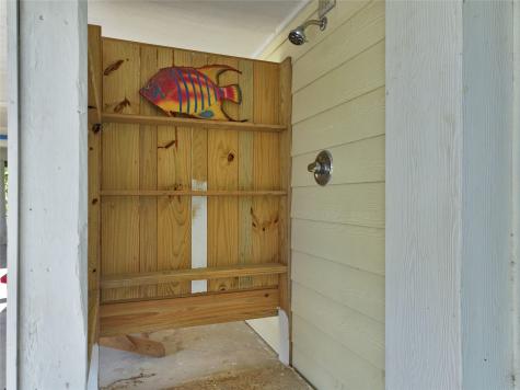 1120 N Monkhouse Drive Crystal Beach TX 77650