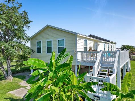 1120 N Monkhouse Drive Crystal Beach TX 77650