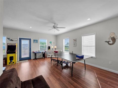1120 N Monkhouse Drive Crystal Beach TX 77650