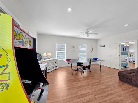 1120 N Monkhouse Drive Crystal Beach TX 77650