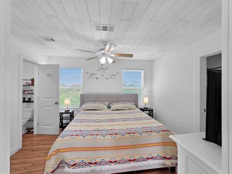 1120 N Monkhouse Drive Crystal Beach TX 77650