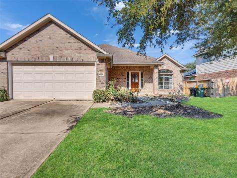 2306 Diamond Springs Drive Pearland TX 77584