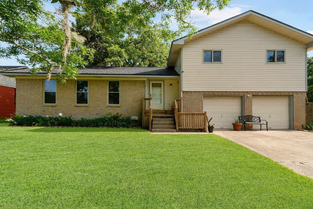302 Quail Run Drive Richwood TX 77531