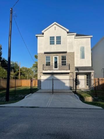 7818 De Priest Street Houston TX 77088