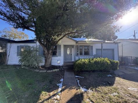 2404 Edgewood Street Liberty TX 77575