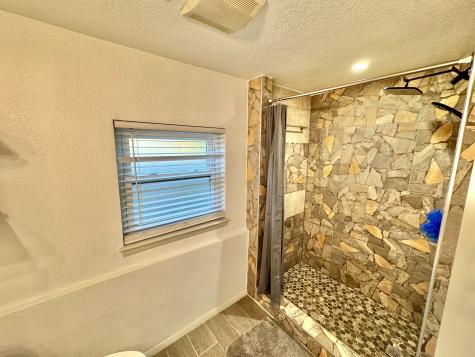 11837 13th Street Santa Fe TX 77510