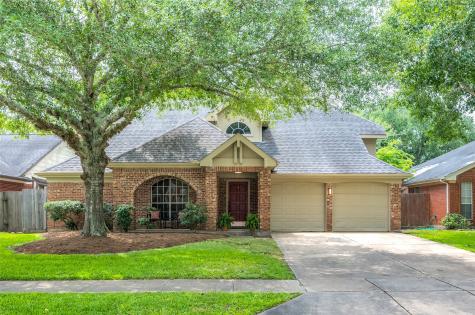 2910 Bentley Court Pearland TX 77584
