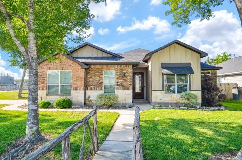 705 Seydler Street East Bernard TX 77435