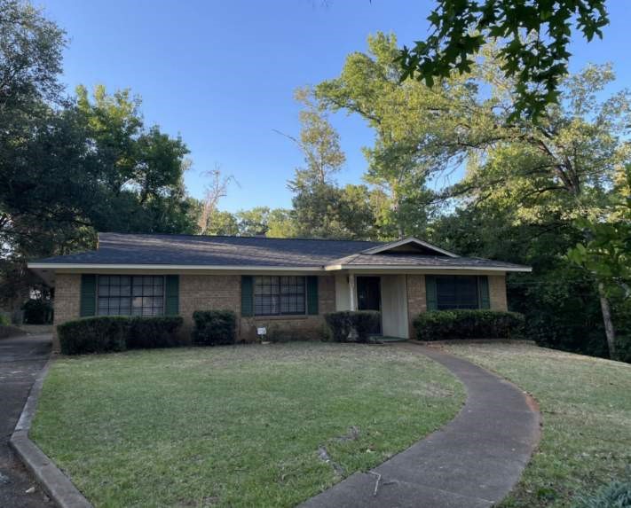 303 Sierra Drive Palestine TX 75801