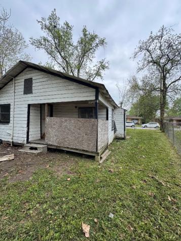 916 Lamar Street Cleveland TX 77327