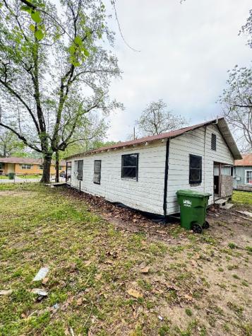 916 Lamar Street Cleveland TX 77327