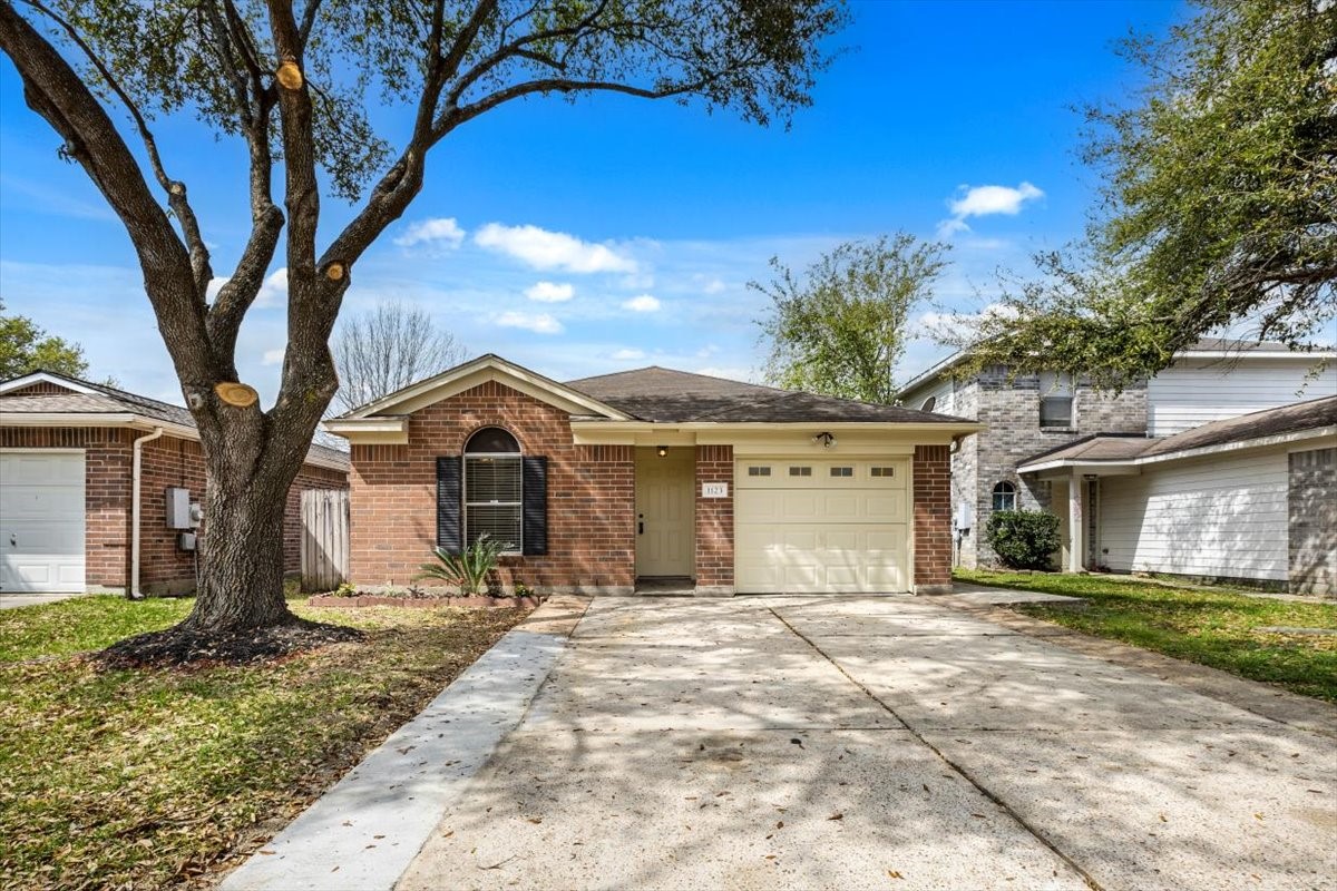 1123 Willersley Lane Channelview TX 77530