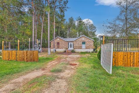 49 County Road 5023 Cleveland TX 77327